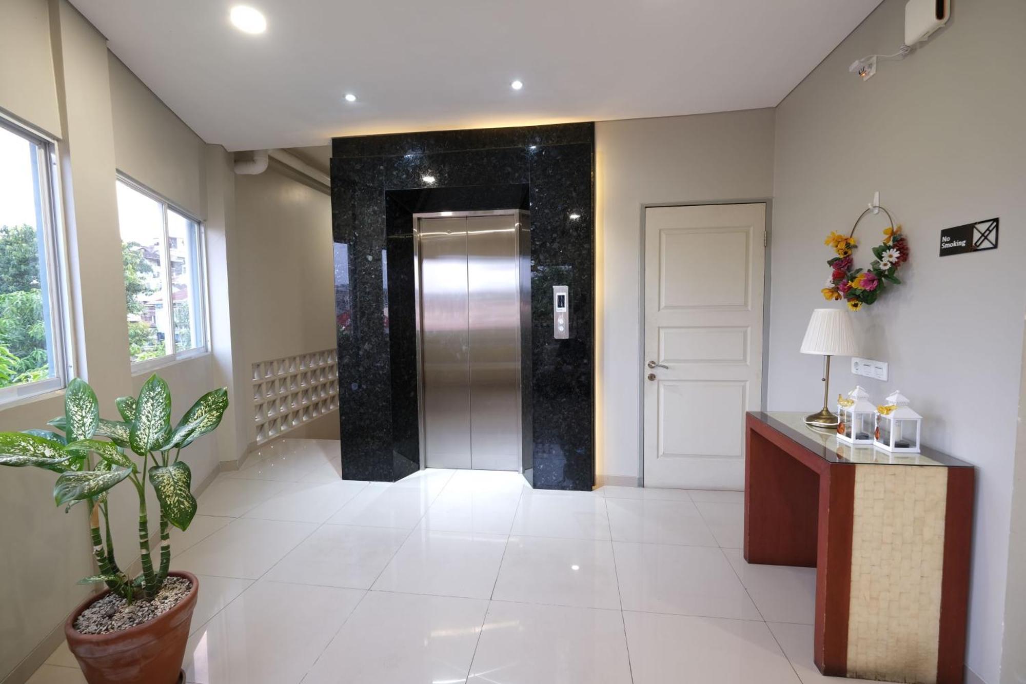 S101 Hotels Семаранг Экстерьер фото